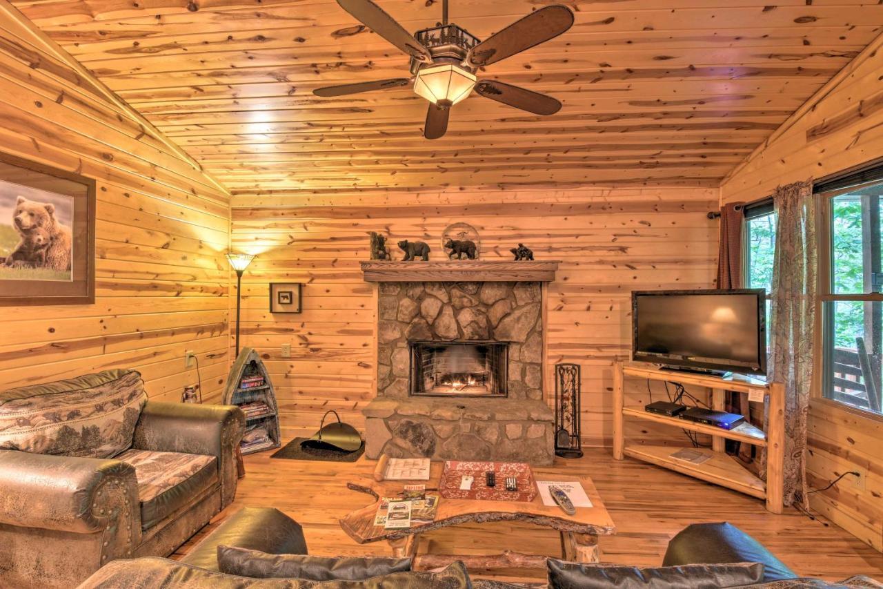 The Honeybee Cabin With Private Porch And Hot Tub Clarkesville ภายนอก รูปภาพ