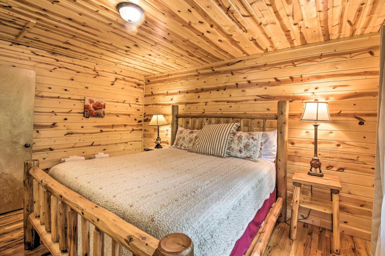 The Honeybee Cabin With Private Porch And Hot Tub Clarkesville ภายนอก รูปภาพ