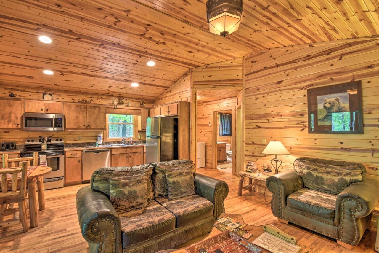The Honeybee Cabin With Private Porch And Hot Tub Clarkesville ภายนอก รูปภาพ