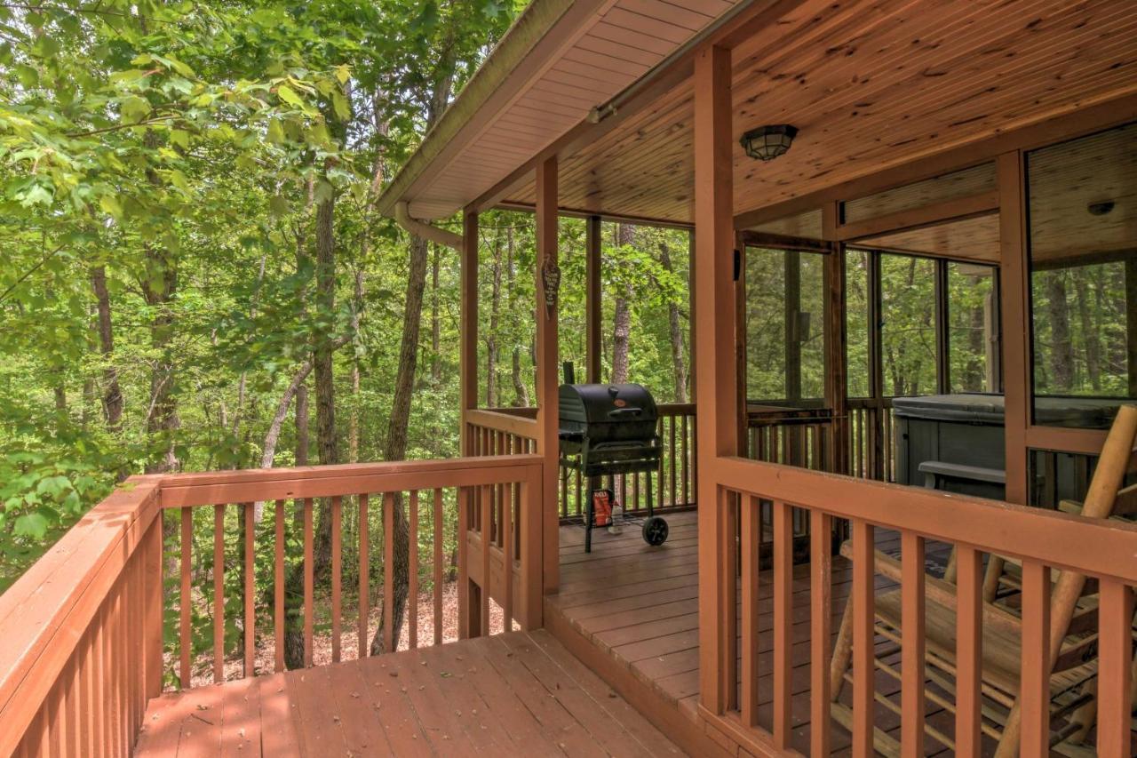 The Honeybee Cabin With Private Porch And Hot Tub Clarkesville ภายนอก รูปภาพ